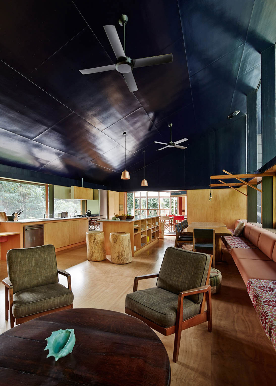 A Stylish and Eco-Friendly Home in a Tropical Rainforest of Queensland by M3 architecture (16)