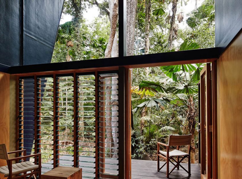 A Stylish and Eco-Friendly Home in a Tropical Rainforest of Queensland by M3 architecture (19)