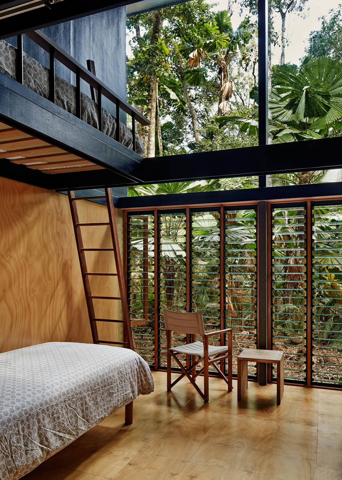 A Stylish and Eco-Friendly Home in a Tropical Rainforest of Queensland by M3 architecture (21)