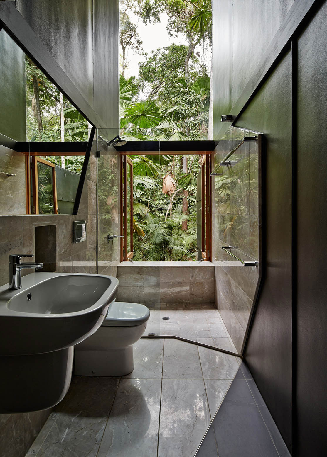 A Stylish and Eco-Friendly Home in a Tropical Rainforest of Queensland by M3 architecture (23)