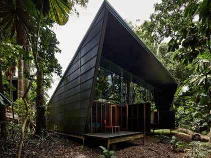 A Stylish and Eco-Friendly Home in a Tropical Rainforest of Queensland by M3 architecture (6)