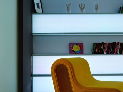 A Stylish and Futuristic Modern Apartment with Multicolor Interiors in Gdynia, Poland by MSWW (10)