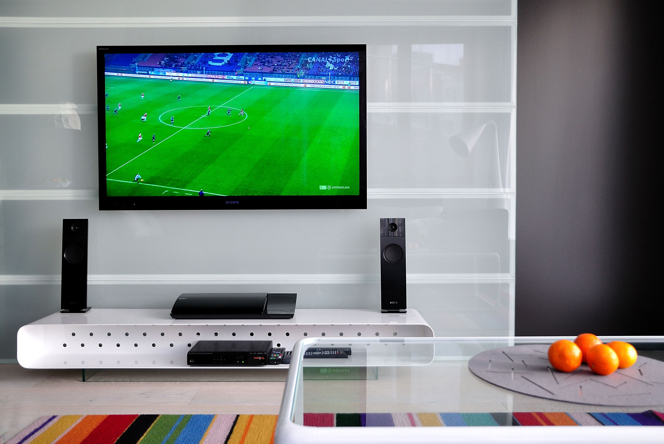 A Stylish and Futuristic Modern Apartment with Multicolor Interiors in Gdynia, Poland by MSWW (2)