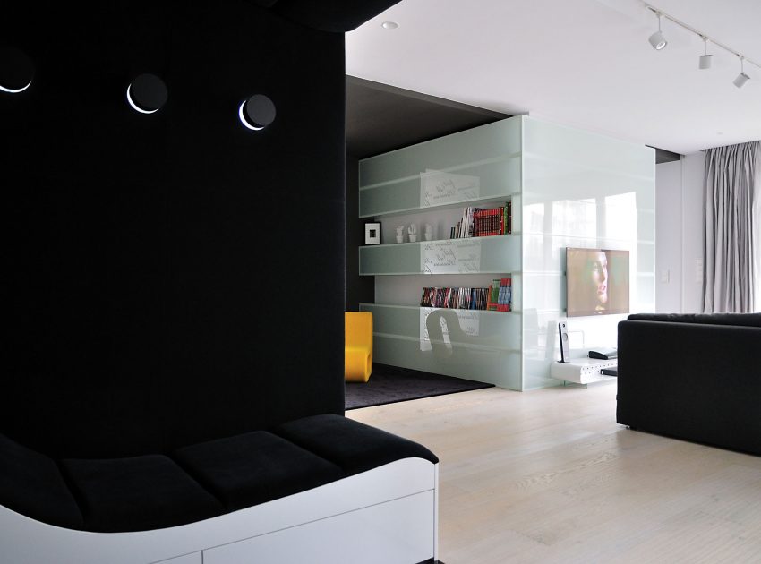 A Stylish and Futuristic Modern Apartment with Multicolor Interiors in Gdynia, Poland by MSWW (6)