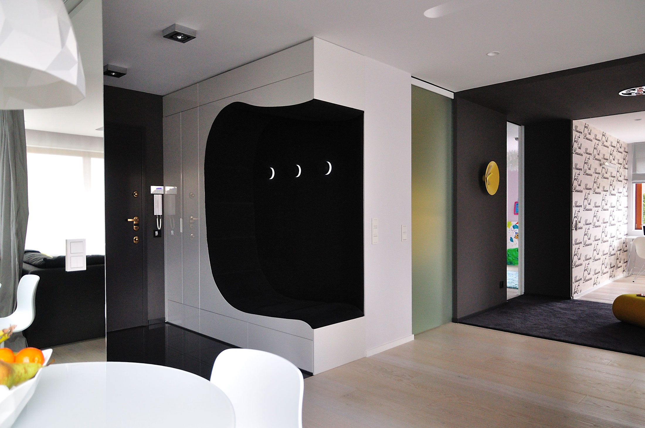 A Stylish and Futuristic Modern Apartment with Multicolor Interiors in Gdynia, Poland by MSWW (7)