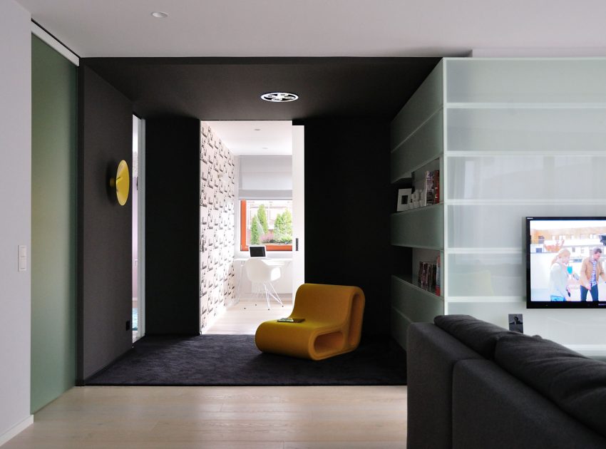 A Stylish and Futuristic Modern Apartment with Multicolor Interiors in Gdynia, Poland by MSWW (8)