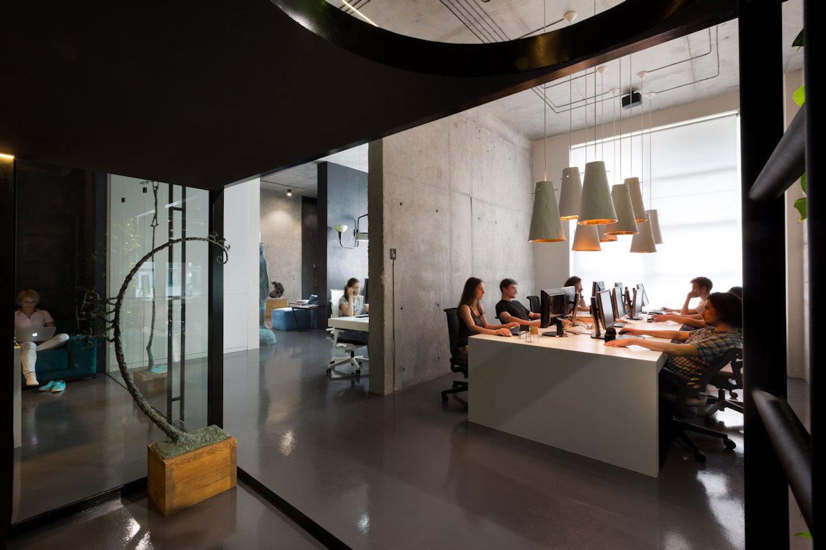 A Stylish and Laconic Concrete Interiors for Contemporary Office and Showroom in Kiev, Ukraine by Sergey Makhno (14)