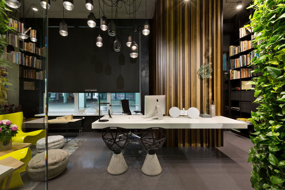 A Stylish and Laconic Concrete Interiors for Contemporary Office and Showroom in Kiev, Ukraine by Sergey Makhno (21)