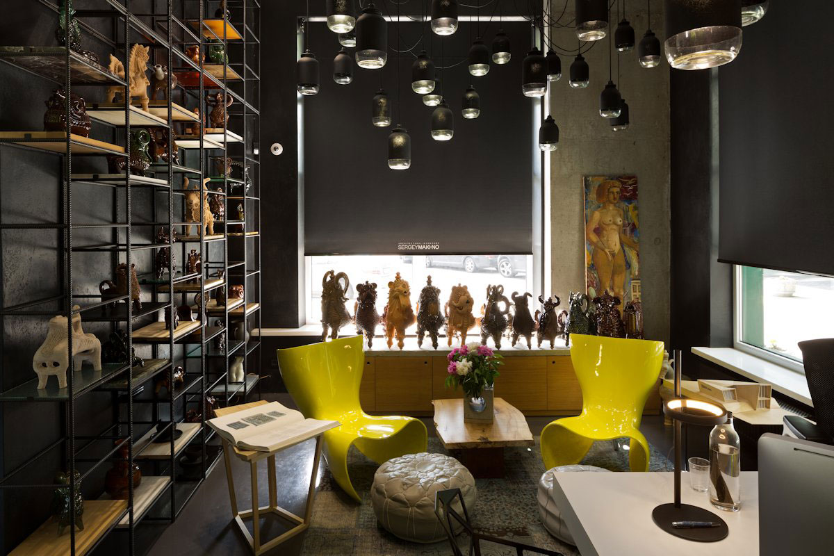 A Stylish and Laconic Concrete Interiors for Contemporary Office and Showroom in Kiev, Ukraine by Sergey Makhno (23)