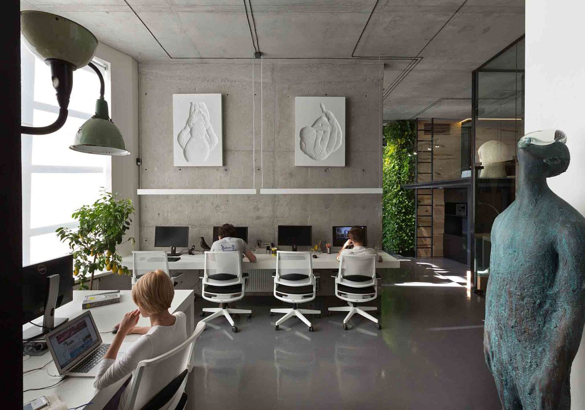 A Stylish and Laconic Concrete Interiors for Contemporary Office and Showroom in Kiev, Ukraine by Sergey Makhno (4)