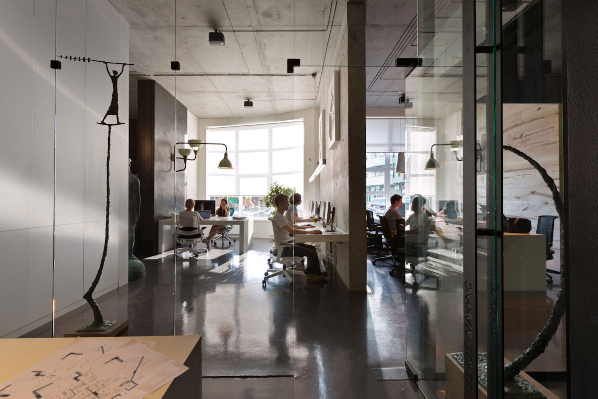 A Stylish and Laconic Concrete Interiors for Contemporary Office and Showroom in Kiev, Ukraine by Sergey Makhno (8)
