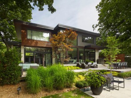 A Stylish and Spacious Home with Nice Garden and Terrace in Don Mills