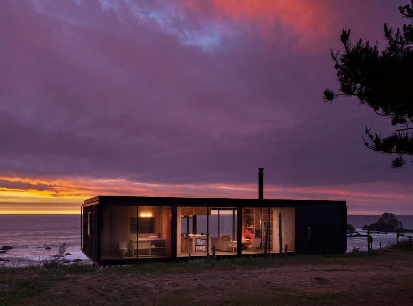 A Sustainable Contemporary Home with Dramatic Sea Views in Valparaíso, Chile by Felipe Assadi (10)