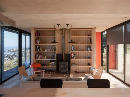 A Sustainable Contemporary Home with Dramatic Sea Views in Valparaíso, Chile by Felipe Assadi (7)