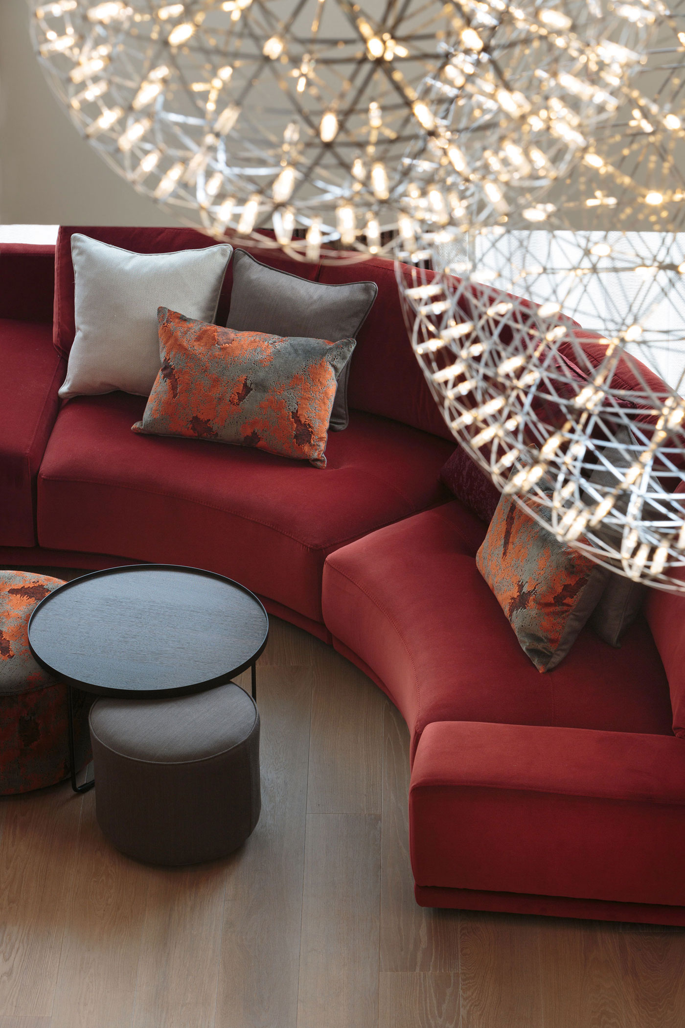 An Ultramodern and Stylish House with Welcoming Interior and Sharp Lines in London by Staffan Tollgard Design Group (5)