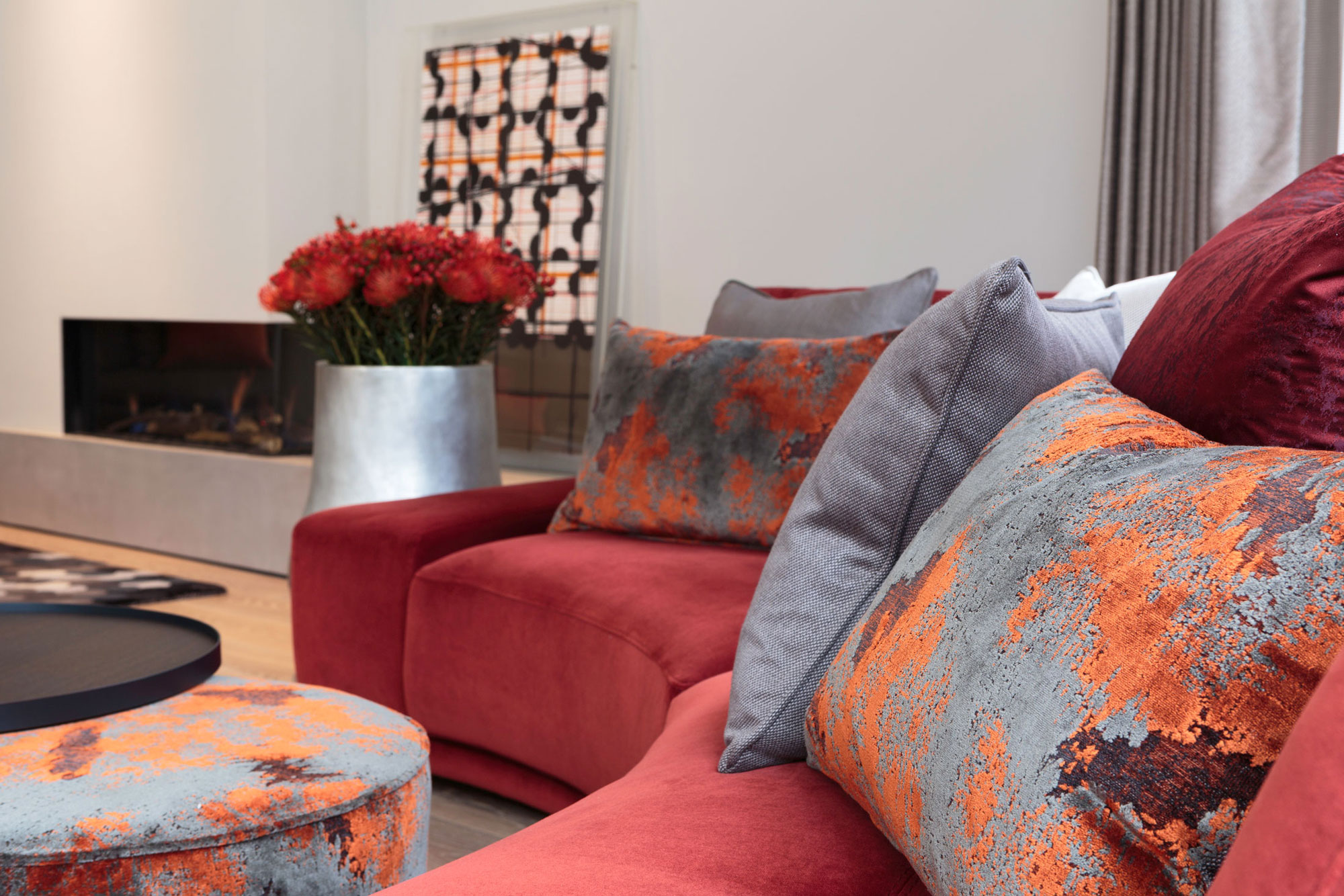 An Ultramodern and Stylish House with Welcoming Interior and Sharp Lines in London by Staffan Tollgard Design Group (6)