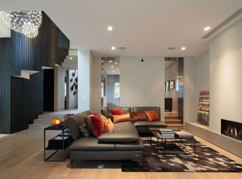 An Ultramodern and Stylish House with Welcoming Interior and Sharp Lines in London by Staffan Tollgard Design Group (9)