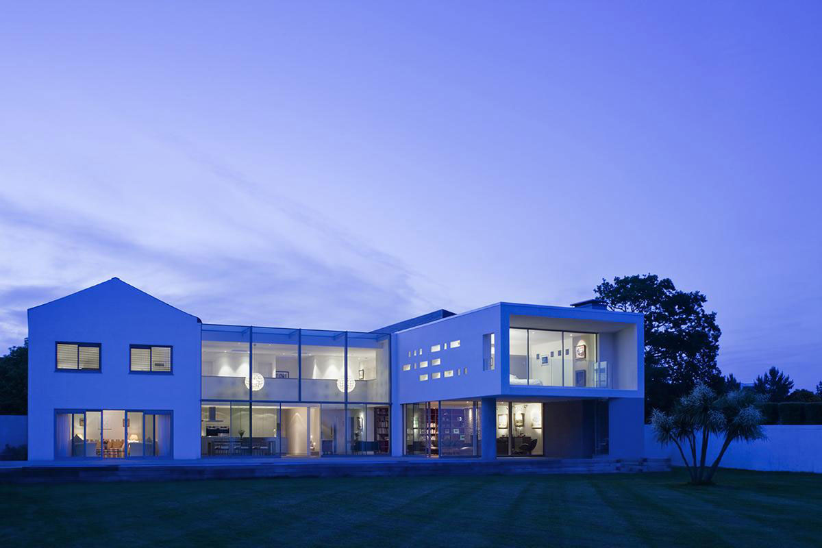 A Unique Family Home with Spectacular Views on the Island of Jersey by Jamie Falla Architecture (11)
