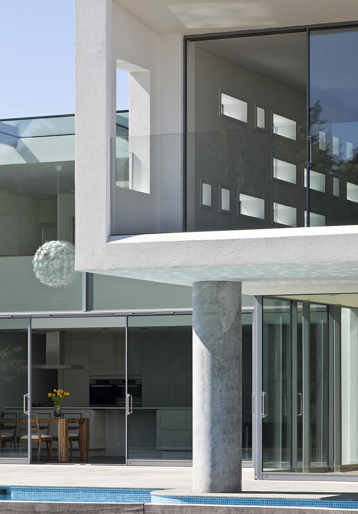 A Unique Family Home with Spectacular Views on the Island of Jersey by Jamie Falla Architecture (3)
