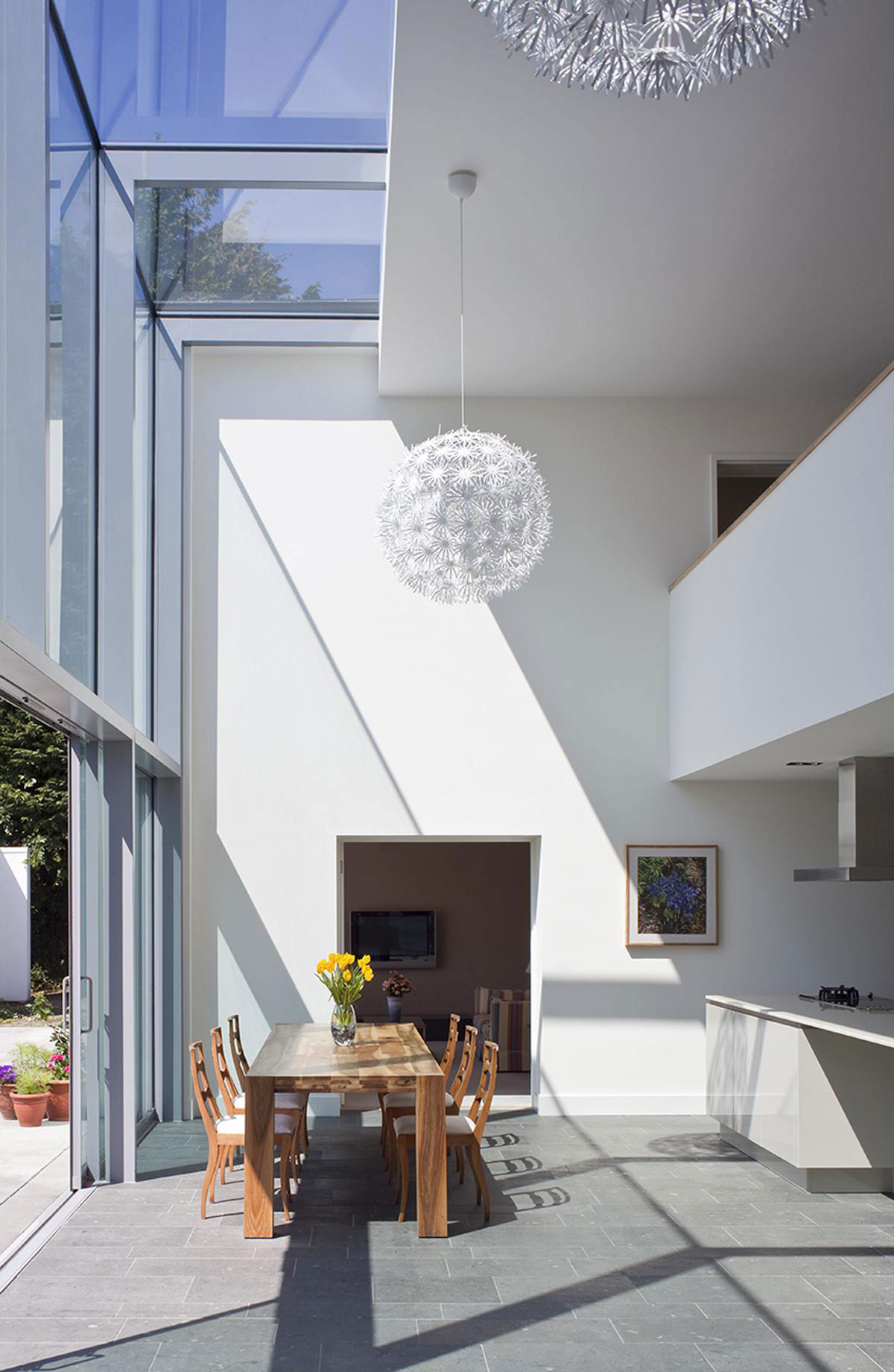 A Unique Family Home with Spectacular Views on the Island of Jersey by Jamie Falla Architecture (6)