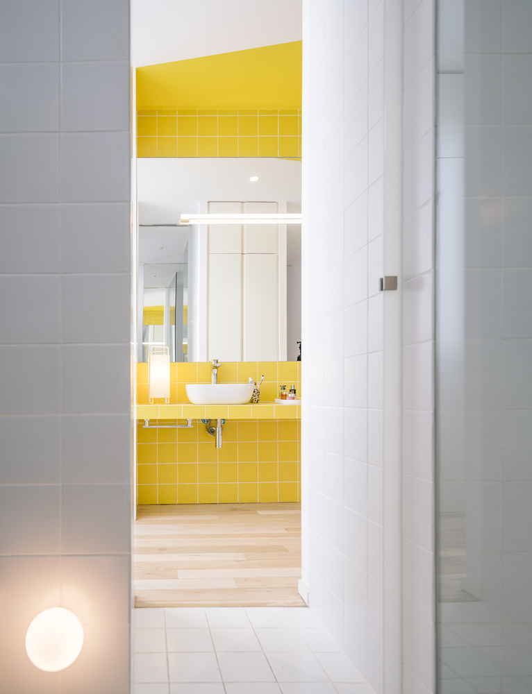 A Unique Modern Home with Whimsical and Multicolor Decor in Madrid by gon architects + Ana Torres (15)