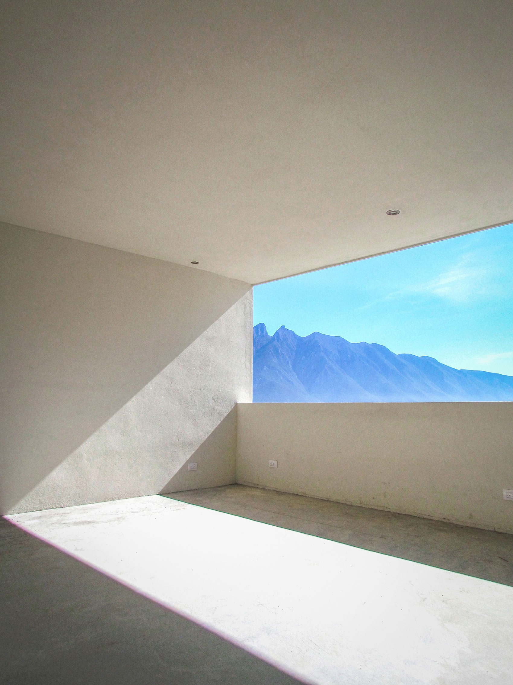 A Unique and Beautiful Home with Stunning Views Over the City in Monterrey, Mexico by P+0 Arquitectura (13)