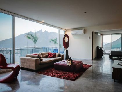 A Unique and Beautiful Home with Stunning Views Over the City in Monterrey, Mexico by P+0 Arquitectura (14)