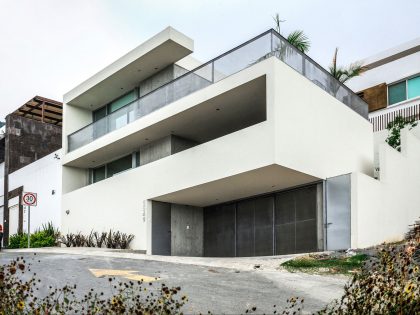 A Unique and Beautiful Home with Stunning Views Over the City in Monterrey, Mexico by P+0 Arquitectura (2)