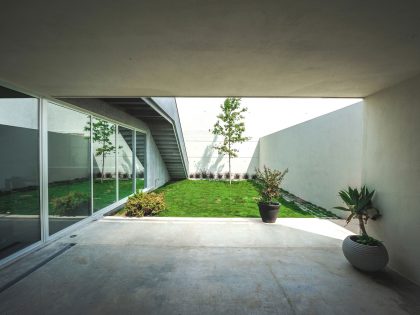 A Unique and Beautiful Home with Stunning Views Over the City in Monterrey, Mexico by P+0 Arquitectura (5)