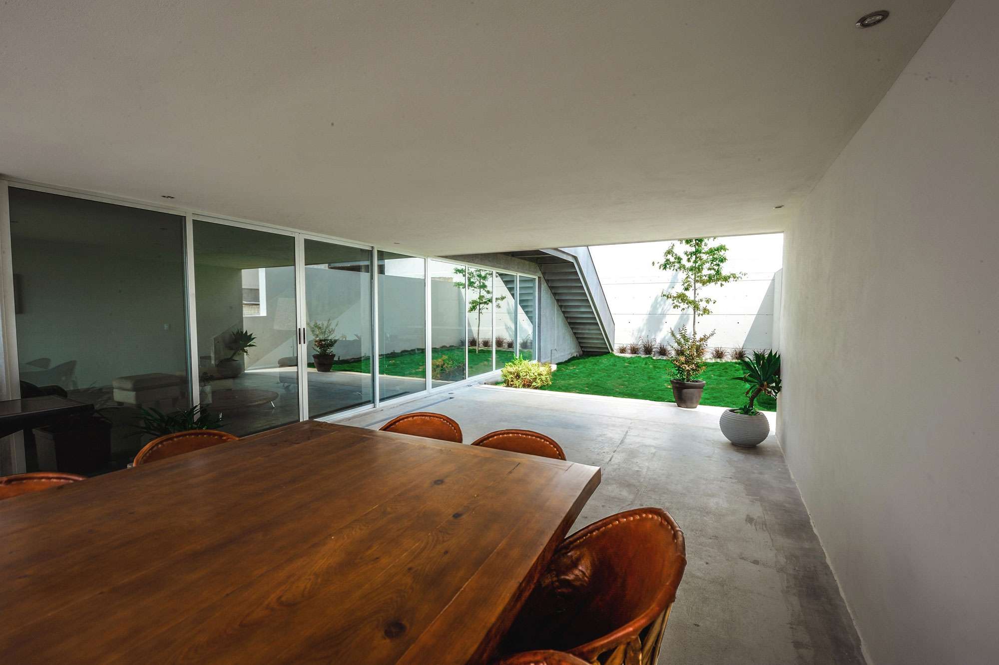 A Unique and Beautiful Home with Stunning Views Over the City in Monterrey, Mexico by P+0 Arquitectura (6)