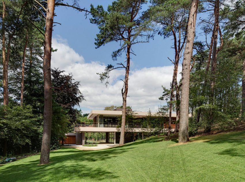 A Unique and Stylish Modern Home in the Pine Forest in Utrecht, The Netherlands by HILBERINKBOSCH Architects (1)