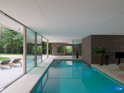 A Unique and Stylish Modern Home in the Pine Forest in Utrecht, The Netherlands by HILBERINKBOSCH Architects (15)