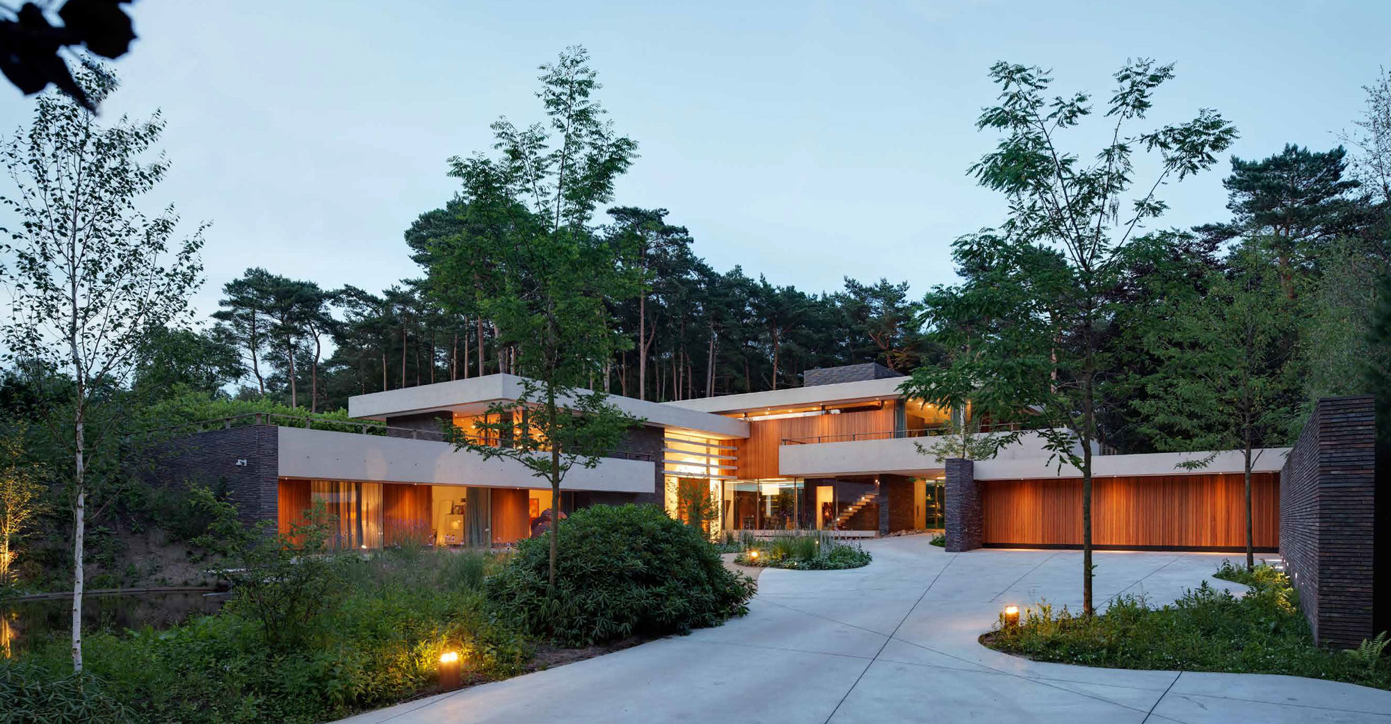 A Unique and Stylish Modern Home in the Pine Forest in Utrecht, The Netherlands by HILBERINKBOSCH Architects (20)