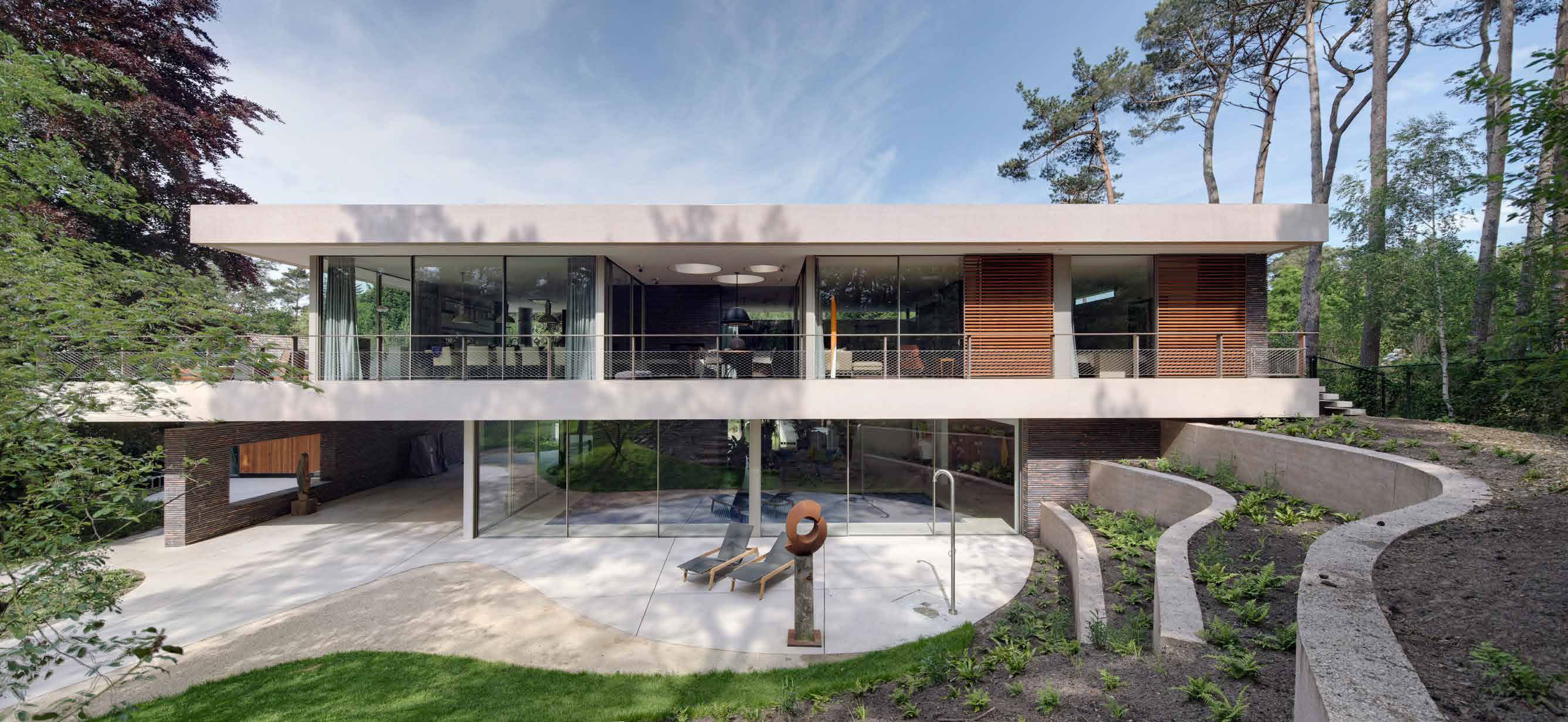 A Unique and Stylish Modern Home in the Pine Forest in Utrecht, The Netherlands by HILBERINKBOSCH Architects (4)