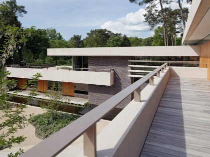 A Unique and Stylish Modern Home in the Pine Forest in Utrecht, The Netherlands by HILBERINKBOSCH Architects (5)