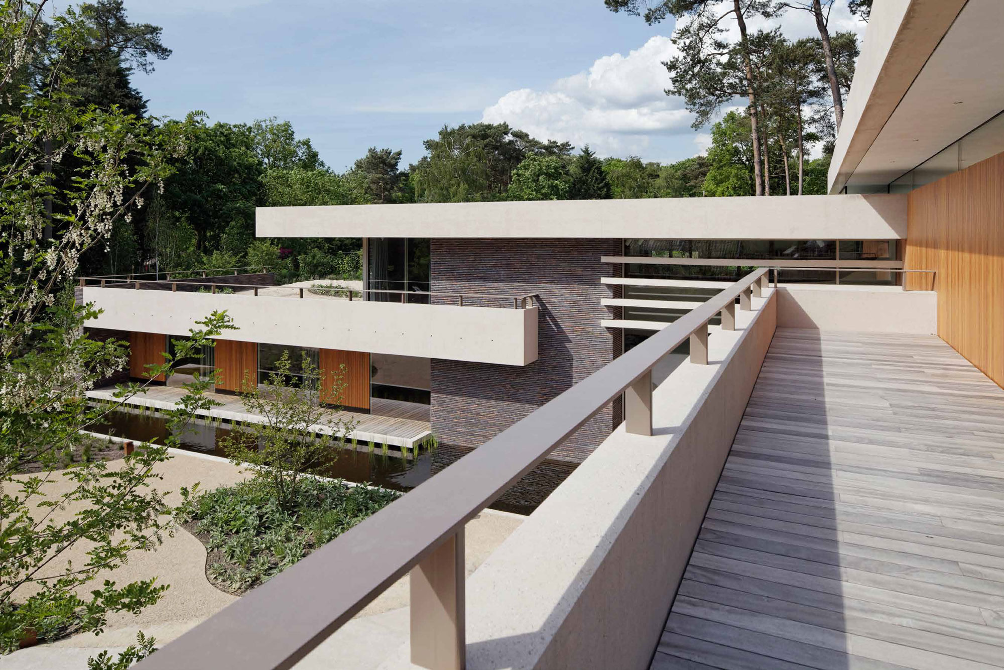 A Unique and Stylish Modern Home in the Pine Forest in Utrecht, The Netherlands by HILBERINKBOSCH Architects (5)