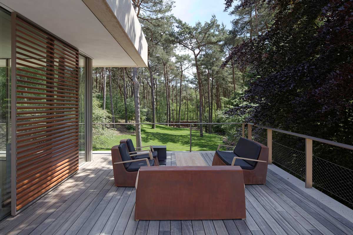 A Unique and Stylish Modern Home in the Pine Forest in Utrecht, The Netherlands by HILBERINKBOSCH Architects (6)