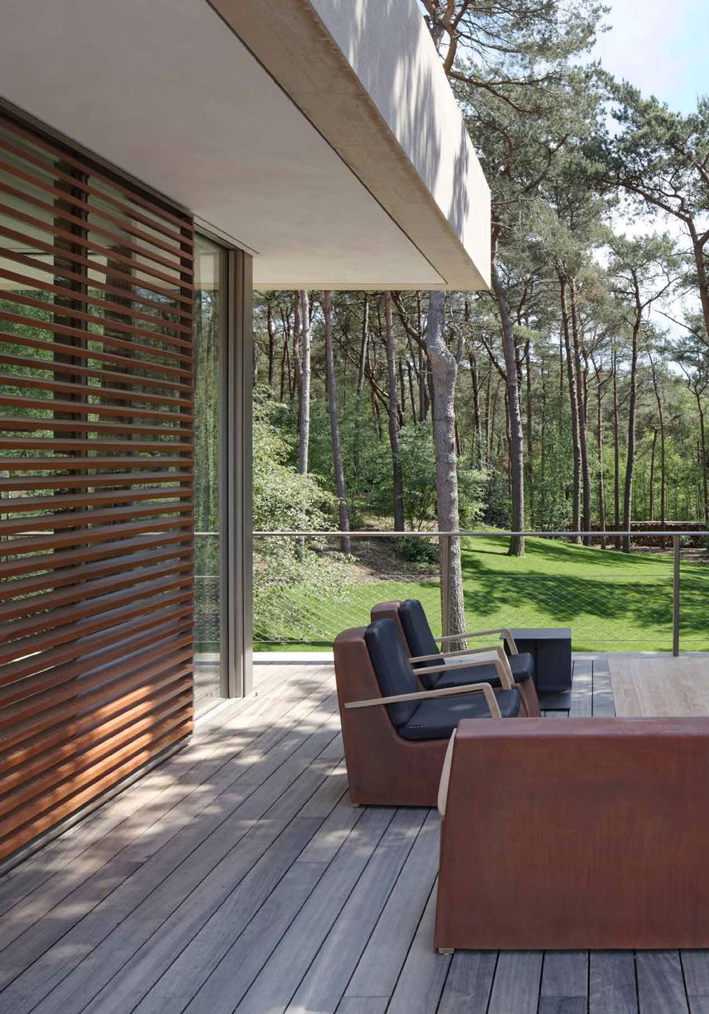 A Unique and Stylish Modern Home in the Pine Forest in Utrecht, The Netherlands by HILBERINKBOSCH Architects (7)