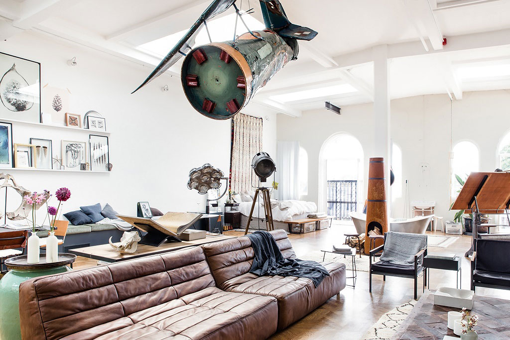 A Vibrant and Colorful Apartment with Large Windows and Lots of Natural Light in Amsterdam by The Playing Circle (3)