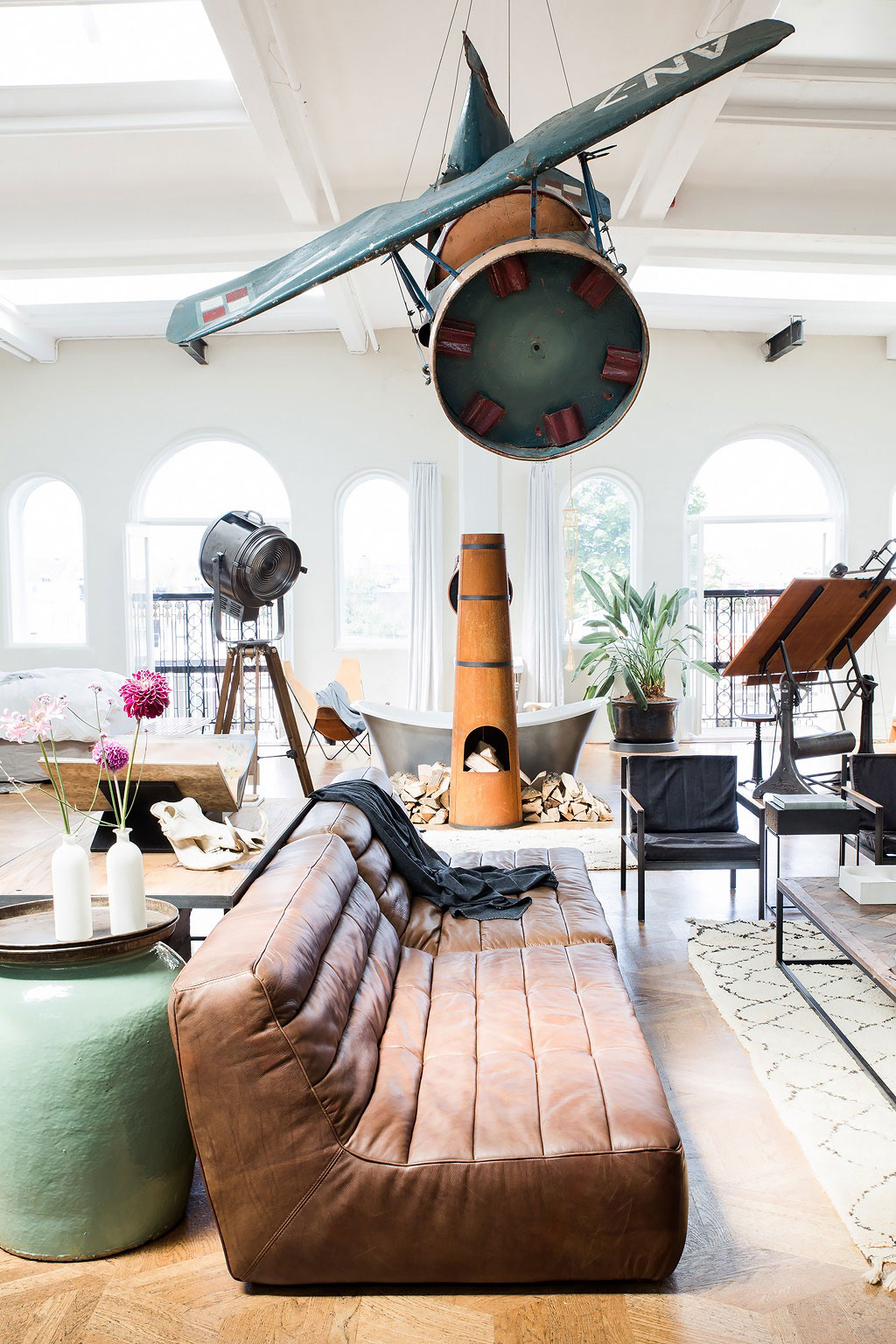 A Vibrant and Colorful Apartment with Large Windows and Lots of Natural Light in Amsterdam by The Playing Circle (5)