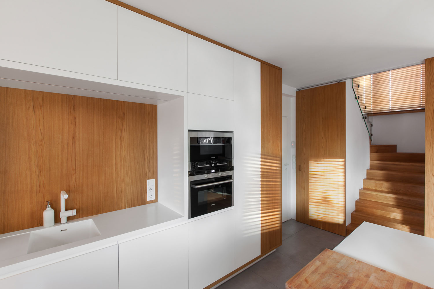 A Warm and Cozy Modern Home for a Family with Small Children in Poznan by mode:lina architekci (7)