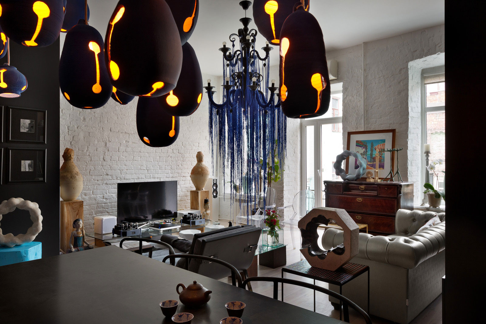 An Eclectic and Colorful Modern Apartment in Kiev, Ukraine by Sergey Makhno (4)