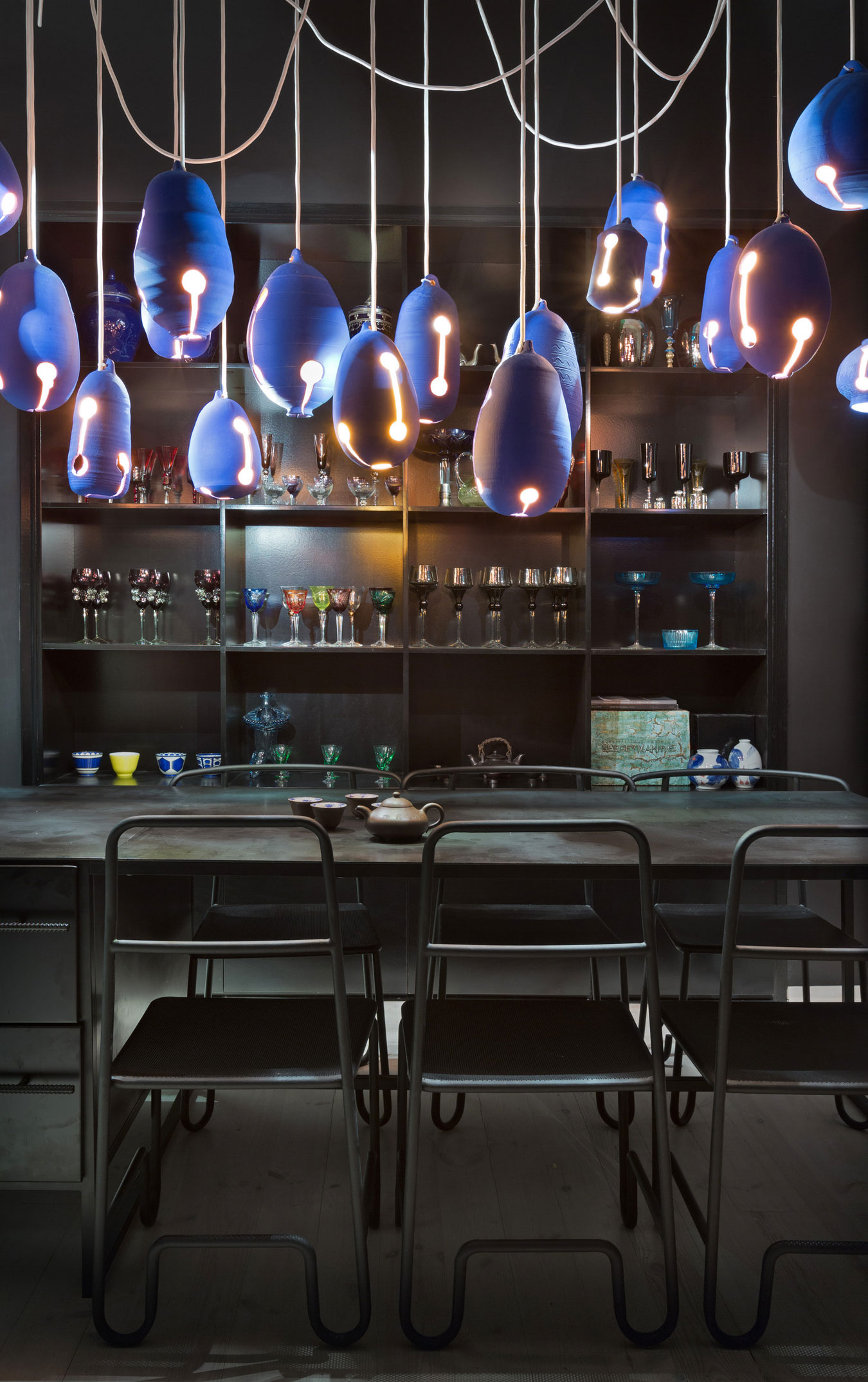 An Eclectic and Colorful Modern Apartment in Kiev, Ukraine by Sergey Makhno (6)