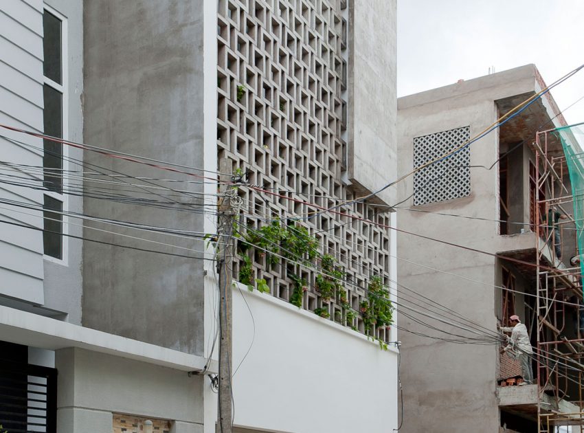 An Eco-Friendly and Comfortable Home with Contemporary Interiors in Ho Chi Minh City by I.House Architecture and Construction (1)