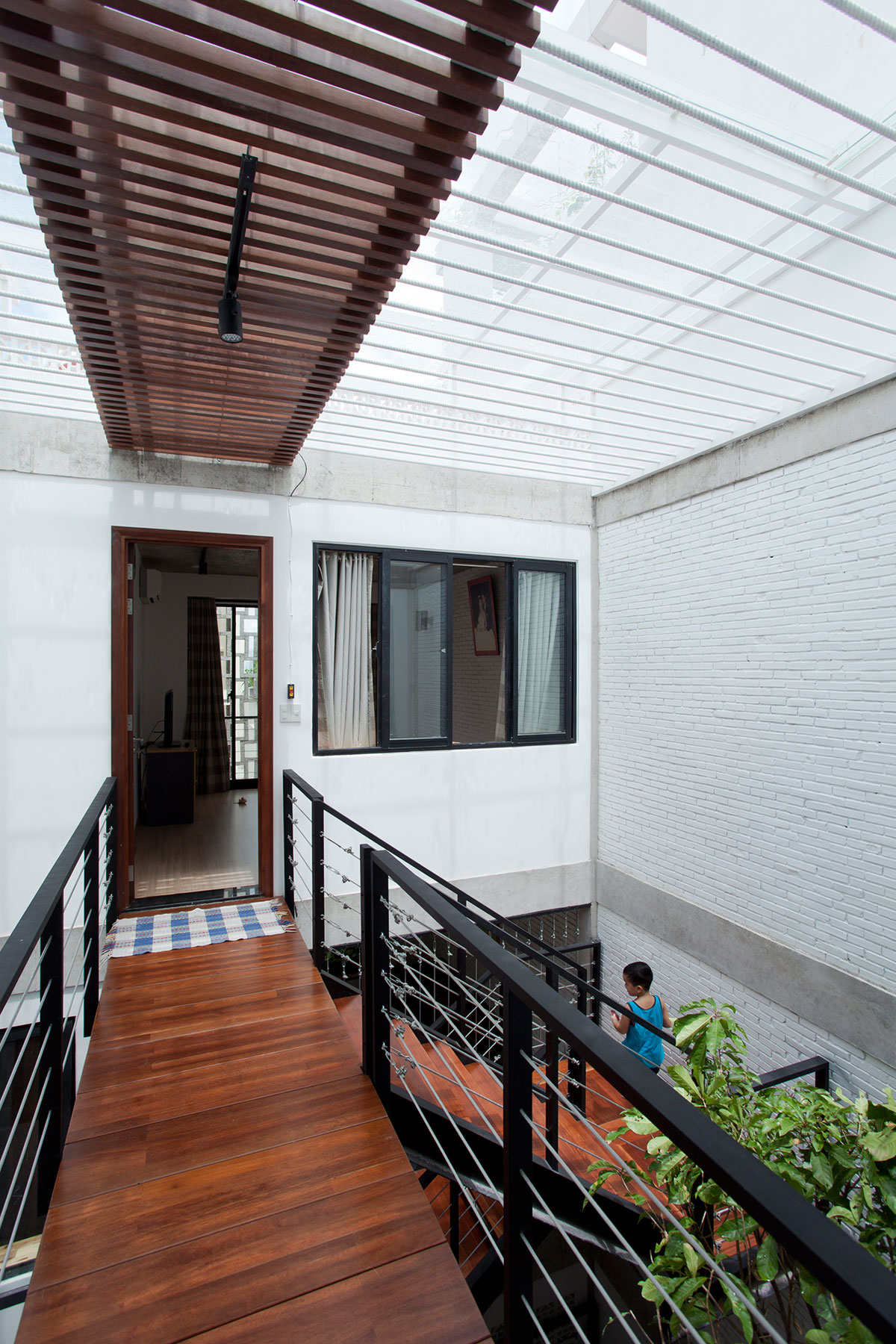 An Eco-Friendly and Comfortable Home with Contemporary Interiors in Ho Chi Minh City by I.House Architecture and Construction (12)