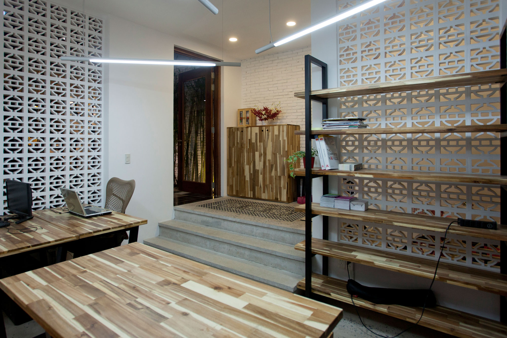 An Eco-Friendly and Comfortable Home with Contemporary Interiors in Ho Chi Minh City by I.House Architecture and Construction (15)