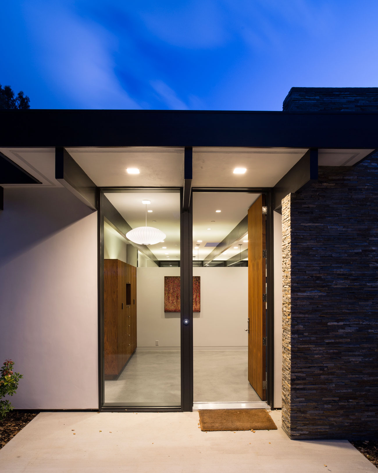 An Eco-Friendly and Mid-Century Modern House with Luminous Interiors in Belmont by Klopf Architecture (27)