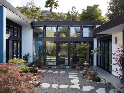 An Eco-Friendly and Mid-Century Modern House with Luminous Interiors in Belmont by Klopf Architecture (3)