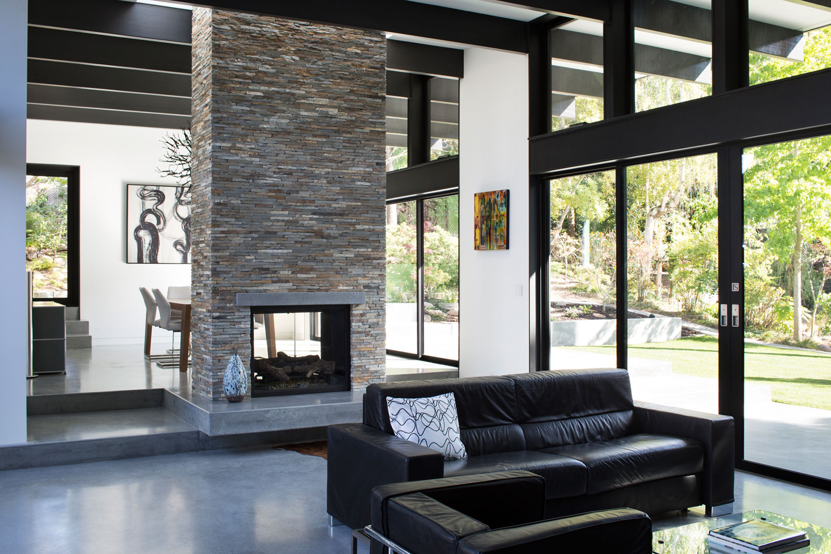 An Eco-Friendly and Mid-Century Modern House with Luminous Interiors in Belmont by Klopf Architecture (8)