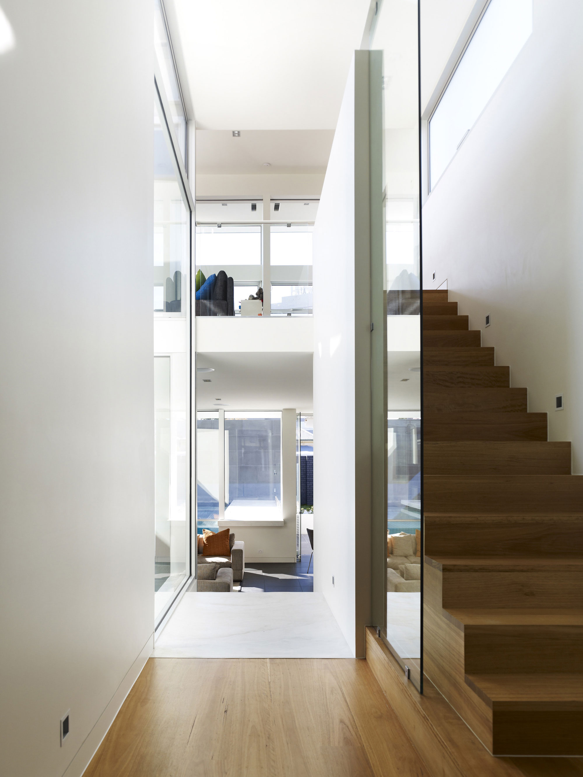 An Edwardian Cottage Becomes an Elegant Contemporary Home in Middle Park by Steve Domoney Architecture (5)